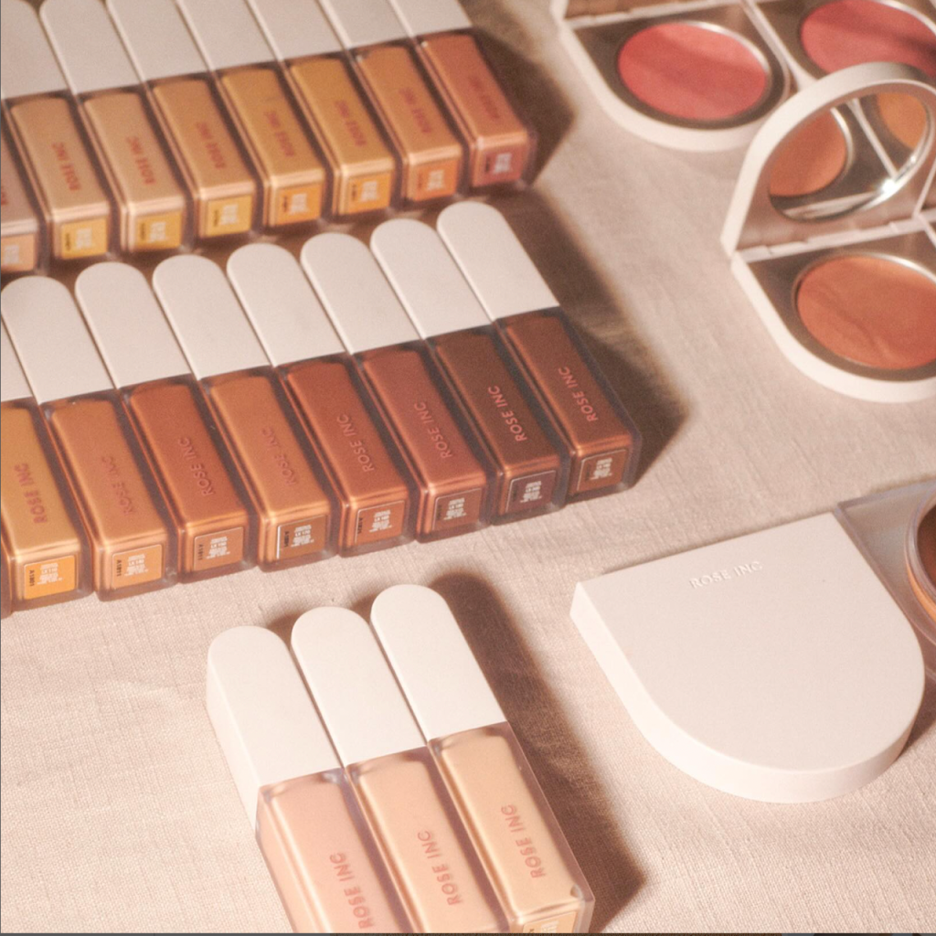 Rosie出品 Rosie Huntington-Whiteley announces she will no longer be